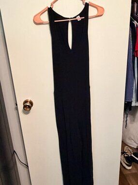 Old Navy Black Sleeveless Jumpsuit Medium Keyhole Plunge Neck Wide Leg Romper